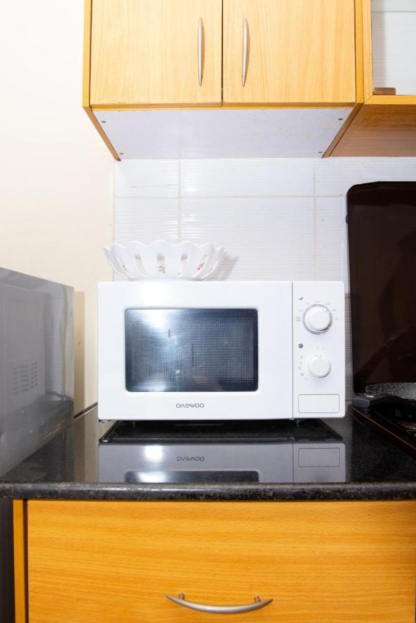 Mercy-Phillips Apartments Located At Eagle Tower Building Nairobi City Centre Buitenkant foto