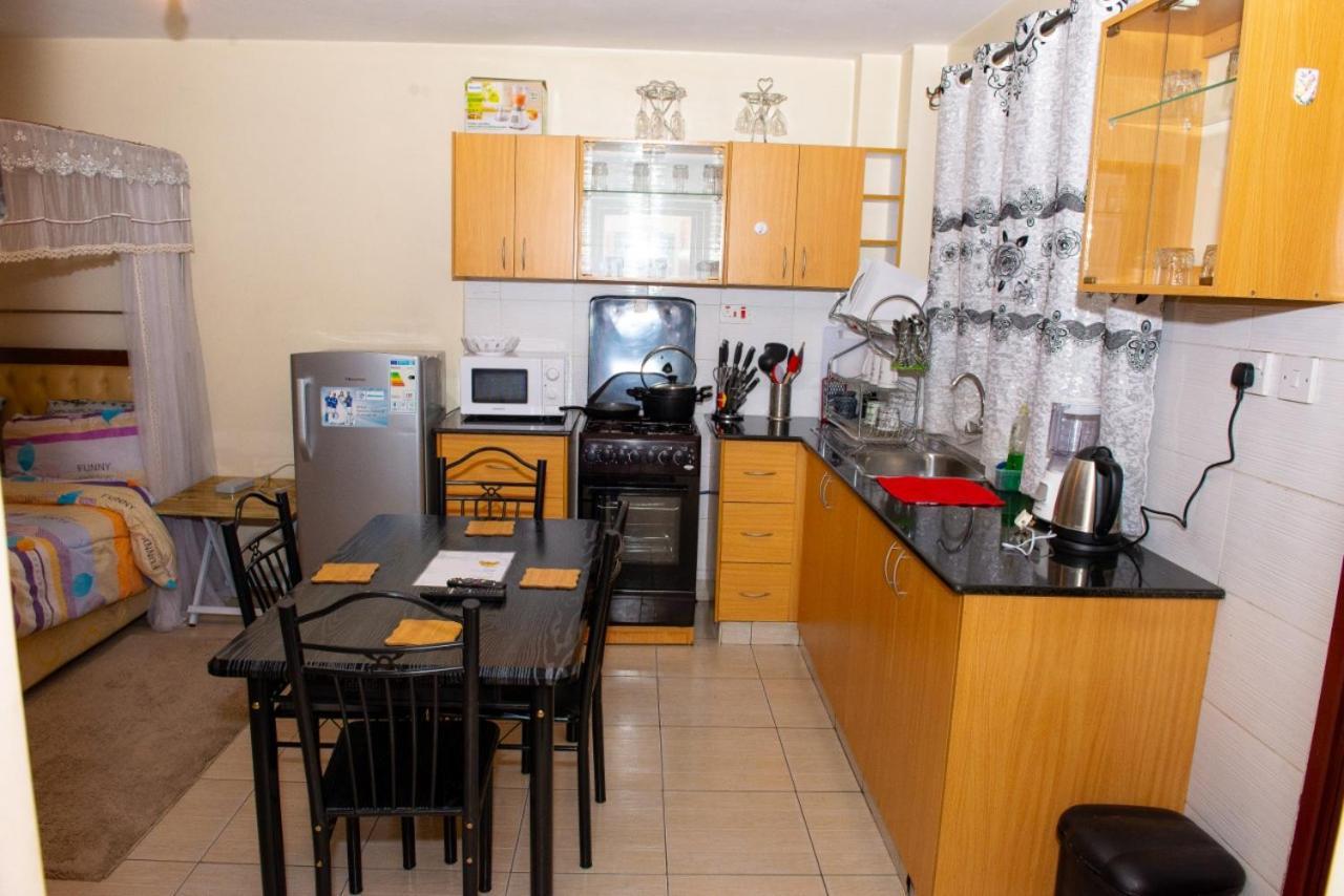 Mercy-Phillips Apartments Located At Eagle Tower Building Nairobi City Centre Buitenkant foto