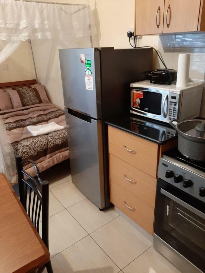 Mercy-Phillips Apartments Located At Eagle Tower Building Nairobi City Centre Buitenkant foto