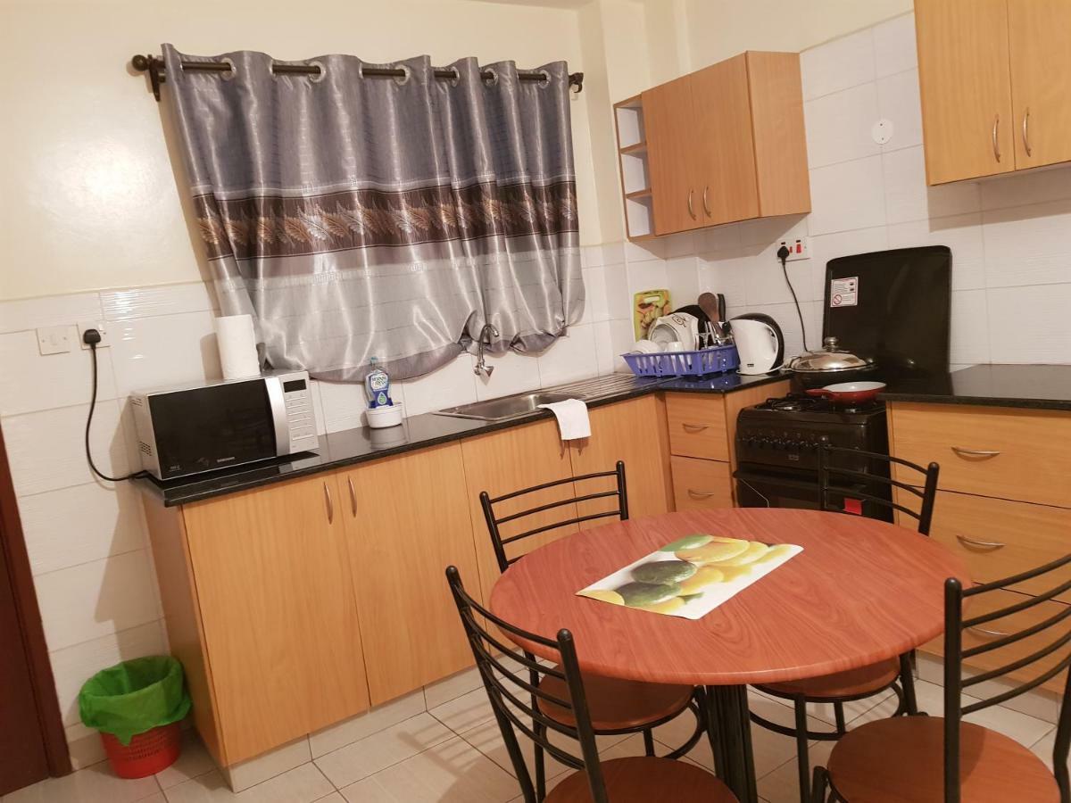 Mercy-Phillips Apartments Located At Eagle Tower Building Nairobi City Centre Buitenkant foto