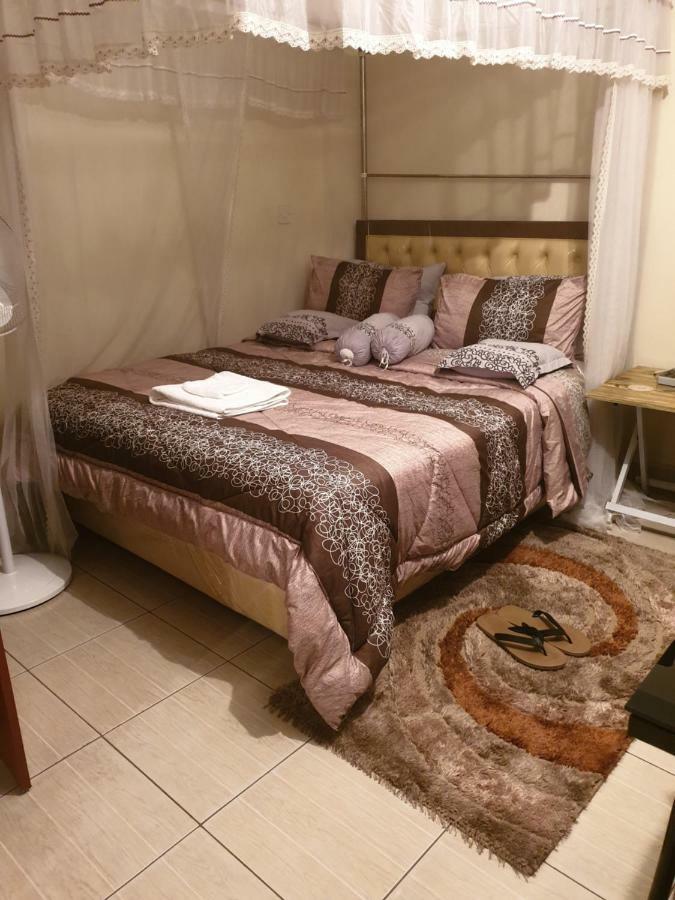 Mercy-Phillips Apartments Located At Eagle Tower Building Nairobi City Centre Buitenkant foto