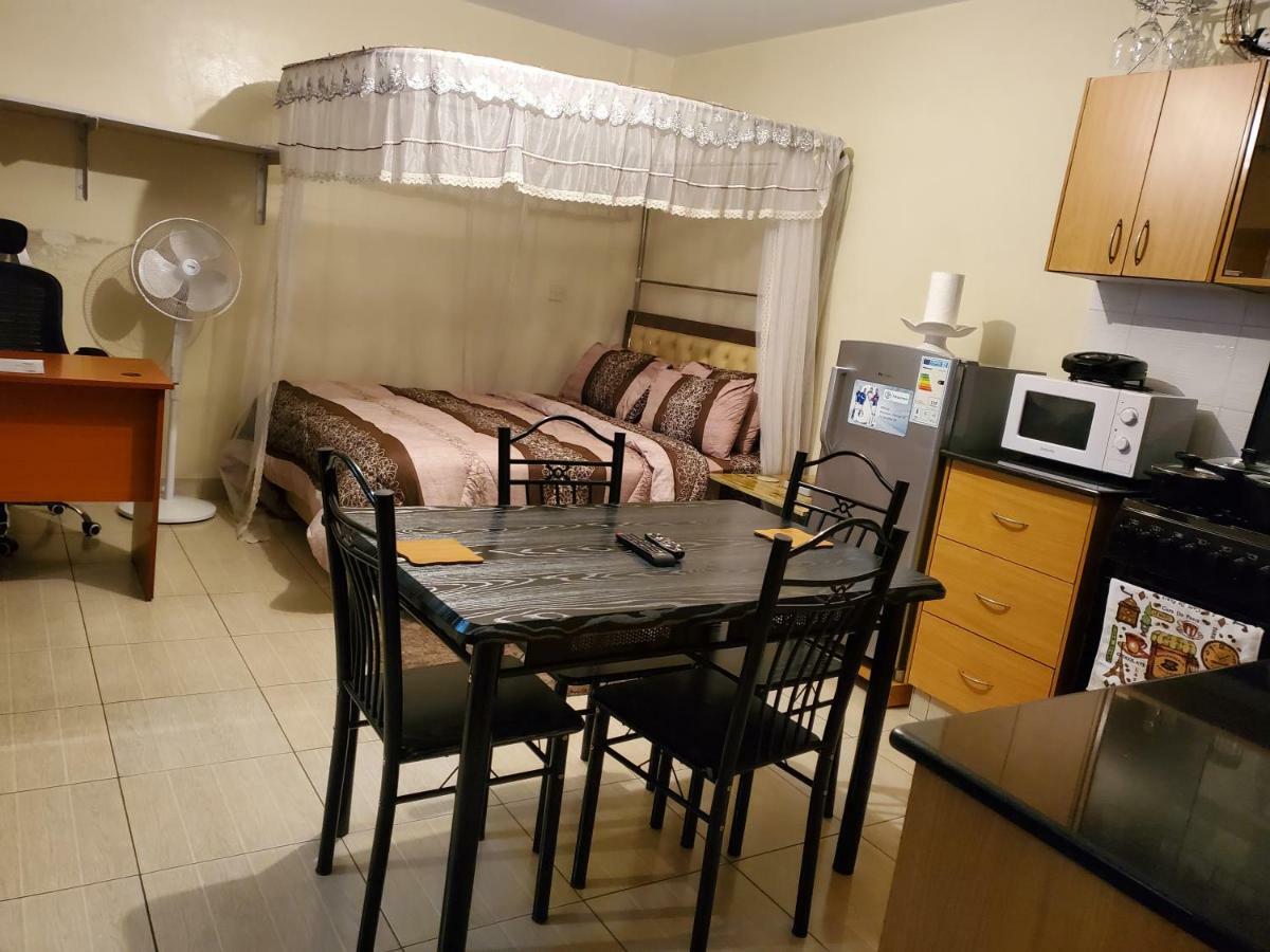 Mercy-Phillips Apartments Located At Eagle Tower Building Nairobi City Centre Buitenkant foto